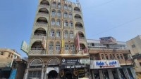 لجنة عسكرية تُسلم فندق "رويال" لمالكه بمدينة تعز