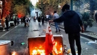 مظاهرات إيران: أنباء عن مقتل 13 متظاهرا خلال الـ24 ساعة الماضية في اشتباكات مع قوات الأمن