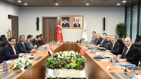 وزير الخارجية يطالب تركيا تصنيف الحوثيين منظمة إرهابية وتقديم تسهيلات للجالية اليمنية