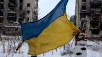 موسكو تطلق عشرات الصواريخ على الأراضي الأوكرانية من الجو والبحر