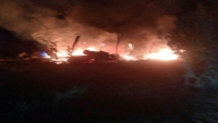 حريق يلتهم مأوى في أحد مخيمات النازحين بمأرب