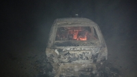 تعز.. مجهولون يُحرقون سيارة إعلامية في جبل حبشي