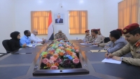 رئيس هيئة الأركان يؤكد استمرار الحوثيين في تجنيد الأطفال وممارسة الإنتهاكات