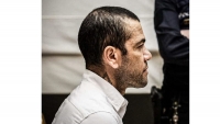 بتهمة "الاغتصاب".. اللاعب السابق داني ألفيس خلف القضبان لأربع سنوات ونصف